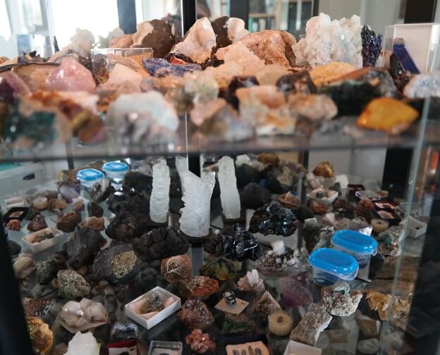 Souvenirs, die nicht schaden: Mineralien aus dem Museumsshop
