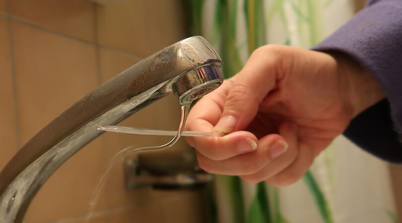 Wasser ist spooky: Ein Zaubertrick für Gross und Klein