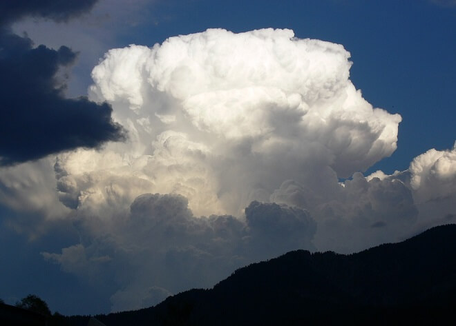 Cumulonimbus-Wolke: Daraus wird ein Gewitter